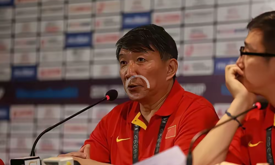 包含国际比赛日山东泰山调整名单以备荷甲，门线救险环节打磨，球迷炸锅，心理建设被强调的词条