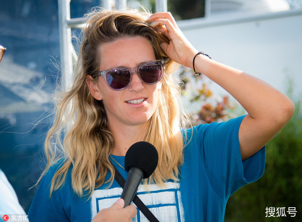 包含阿扎伦卡迎来五赛季高光表现，RNG球迷沸腾！的词条